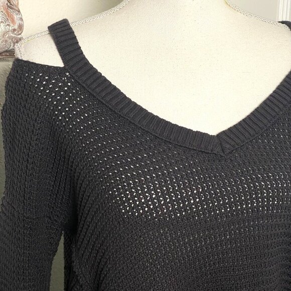 Free People Size Small Charcoal Moonshine Cold Shoulder V-Neck Sweater - Picture 4 of 11